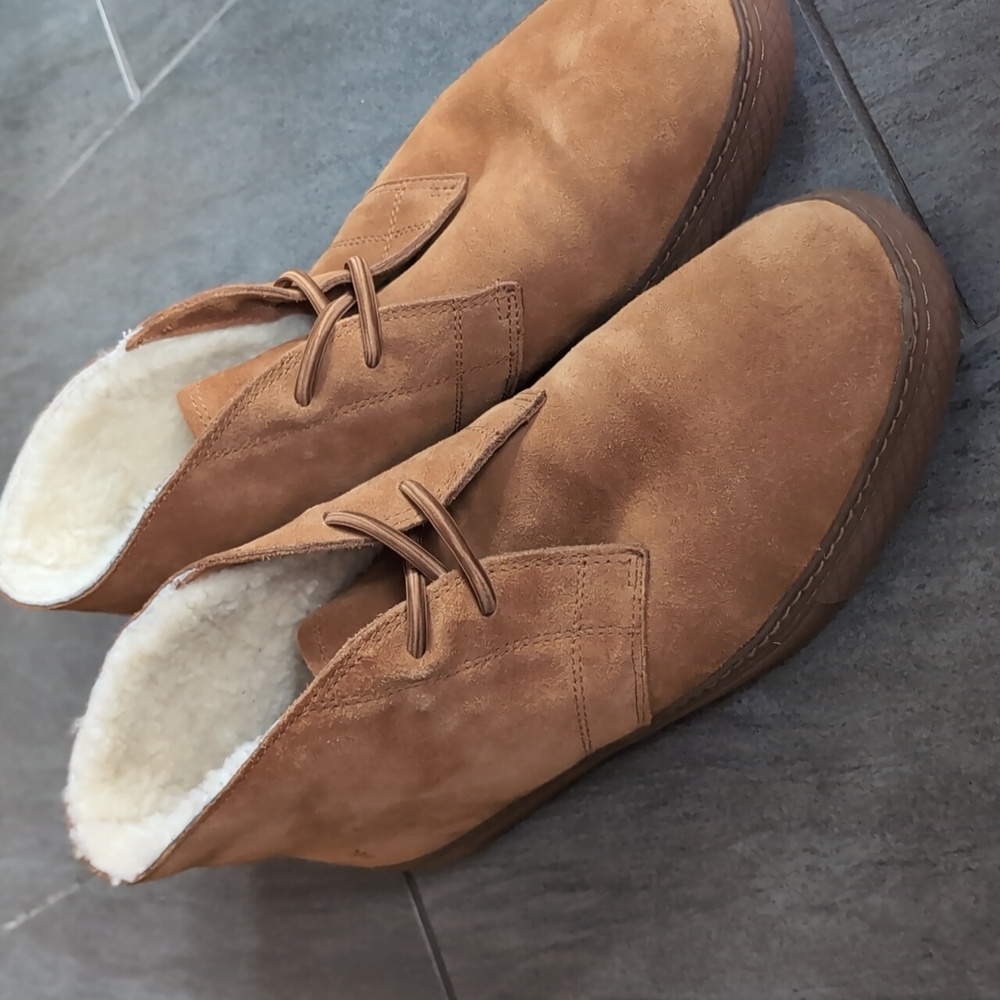 Frye Astor Chukka Boots - Suede Upper with Fur Lining - Mens 12 Gently Used